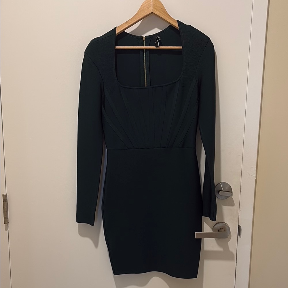 Elegant emerald Long Sleeve Dress